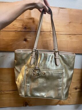 🔥‼️SOLD👀Michael Kors Metallic Gold MK-Print Tote Handbag Purse with Keychain